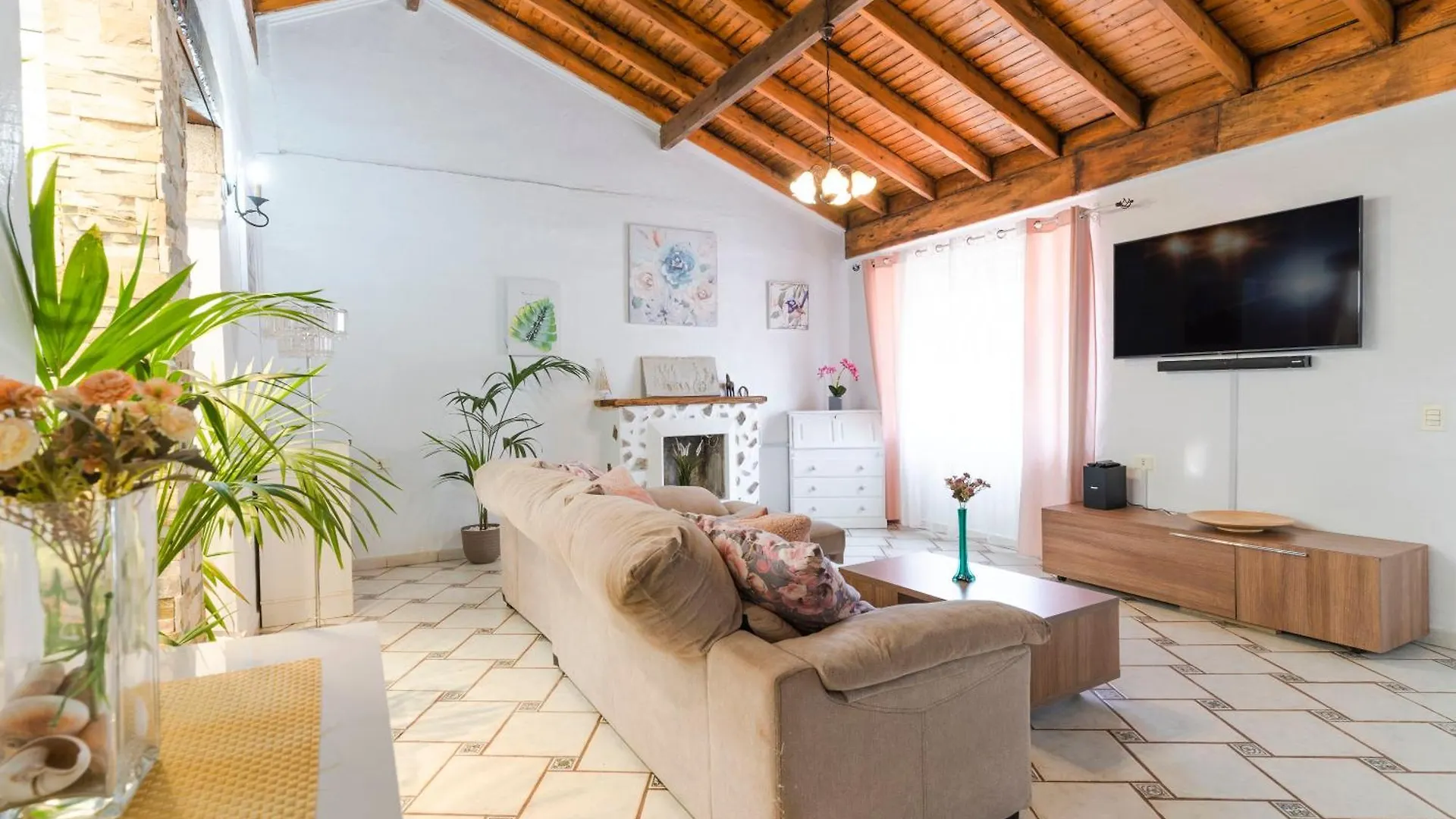 Guest House Villa Neon Tenerife Arona  Hiszpania