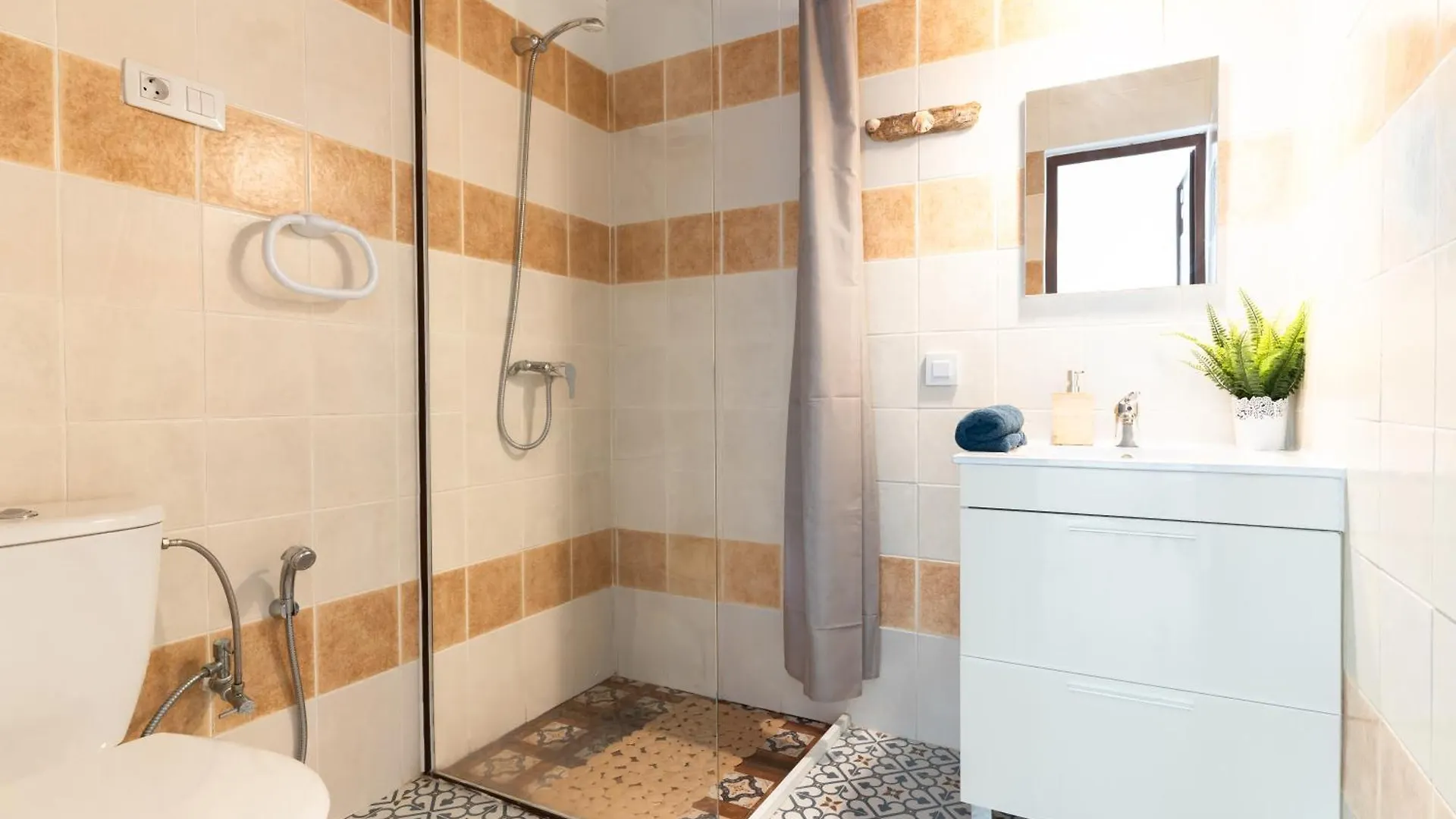 Guest House Villa Neon Tenerife Arona