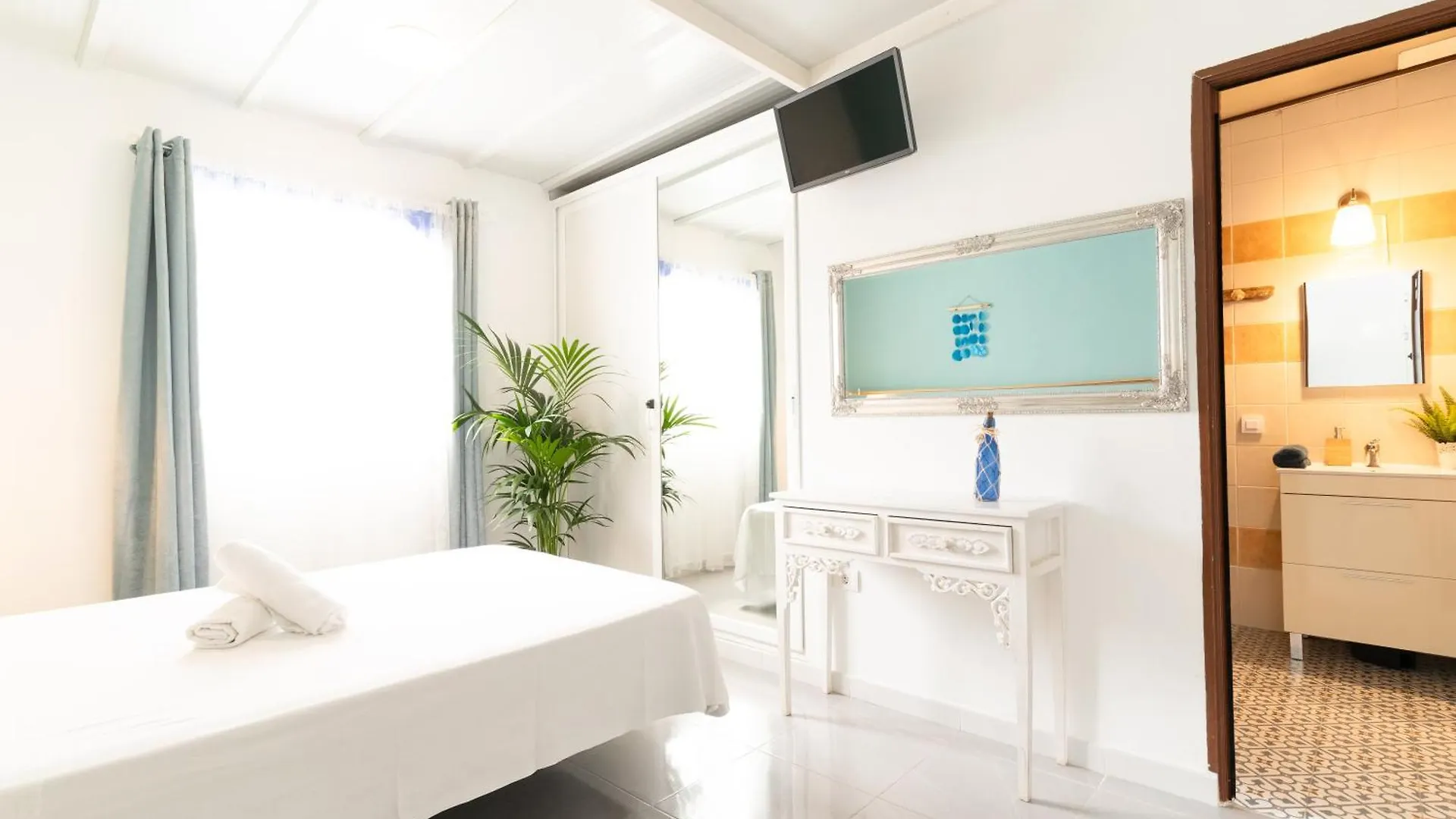 Guest House Villa Neon Tenerife Arona
