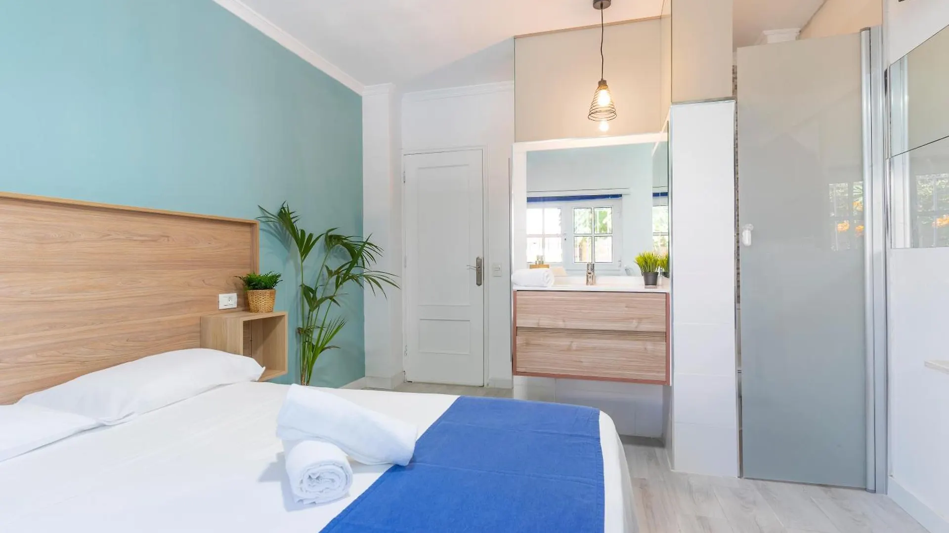 Guest House Villa Neon Tenerife Arona  Arona (Tenerife)